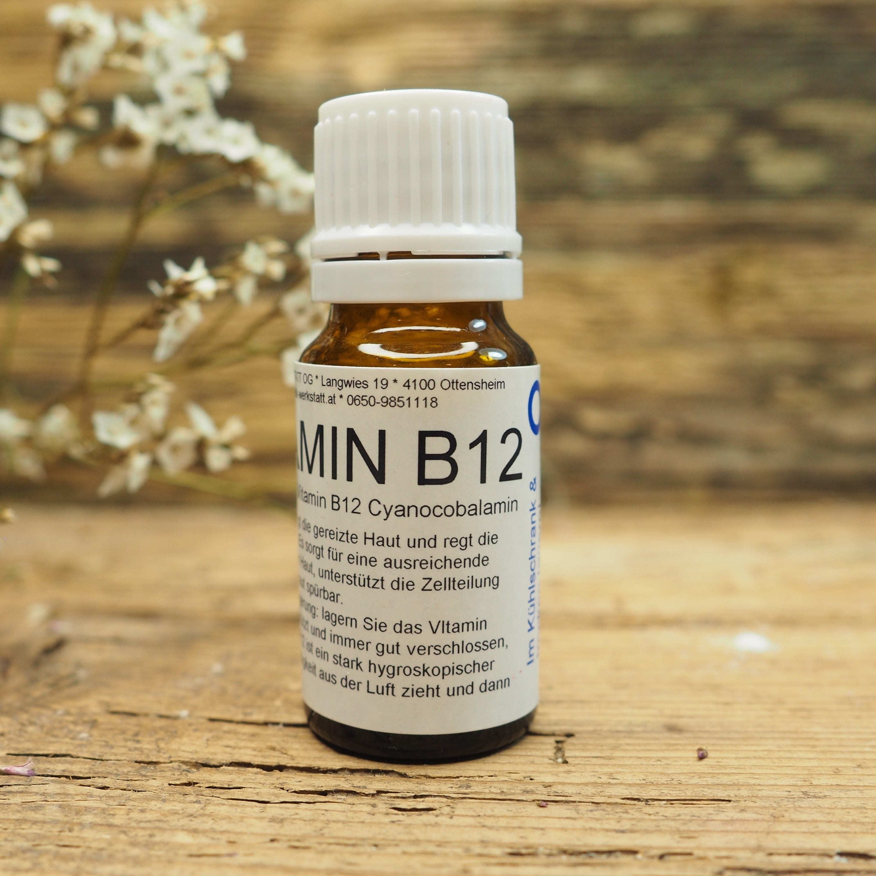 Vitamin B12 1 %
